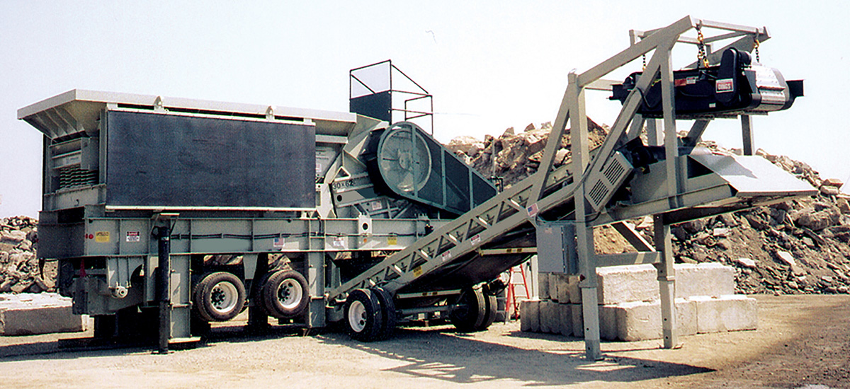 Portable concrete recycling plant with Severe Duty Self-cleaning magnetic separator